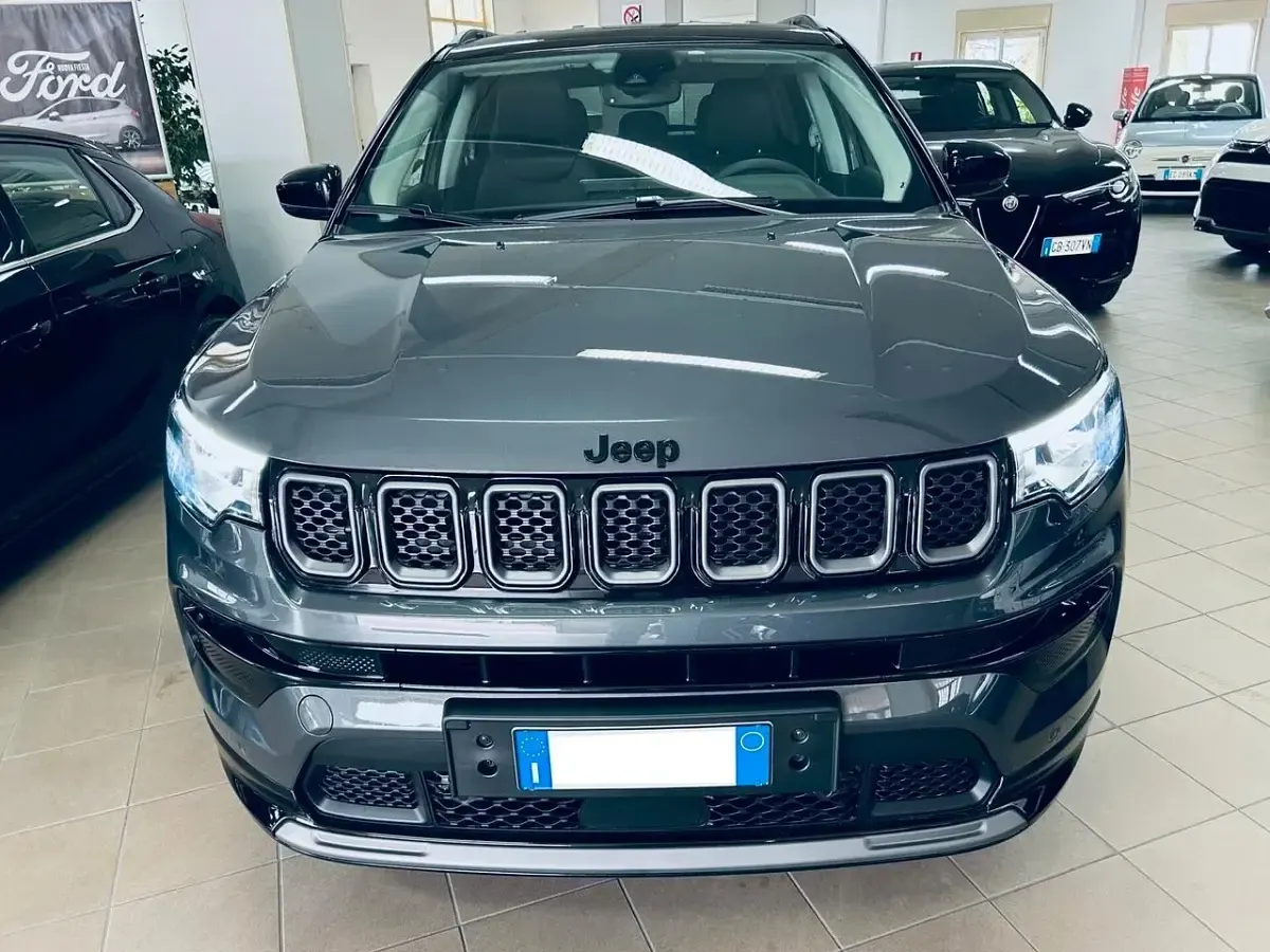 Usata Jeep Compass Summit 130 CV (95 kW) 2025 Grigio SUV