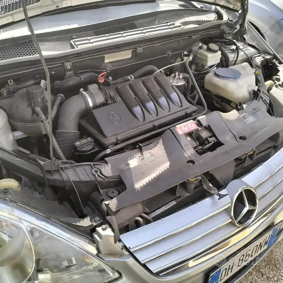 Usata Mercedes A180 109 CV (80 kW) 2007 Grigio Berlina