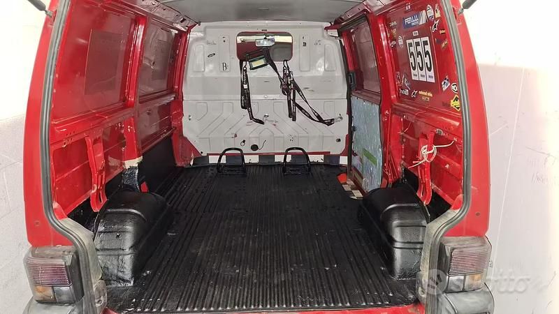 Usata VW Transporter 102 CV (75 kW) 1999 Rosso Furgone