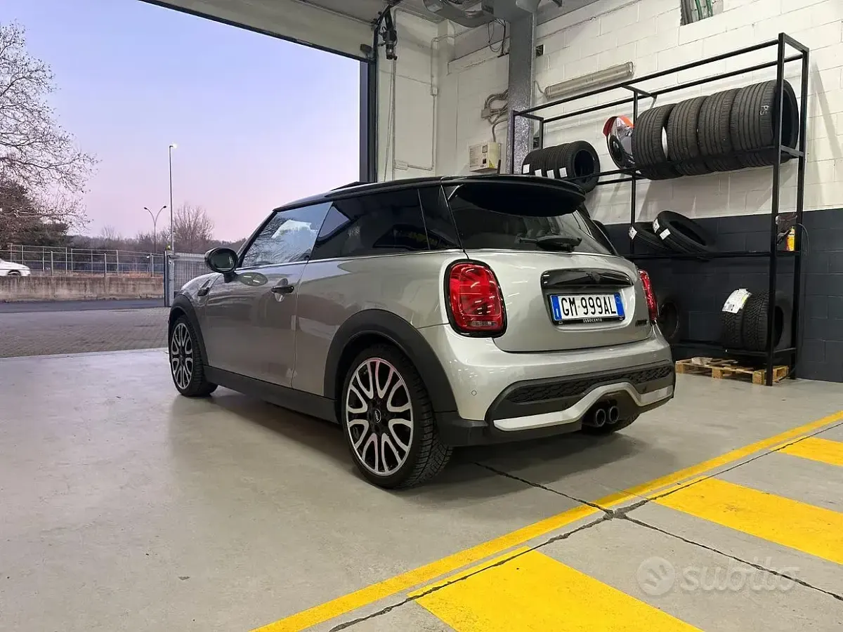 Begagnad Mini Cooper S 178 HK (130 kW) 2022 Grå Halvkombi