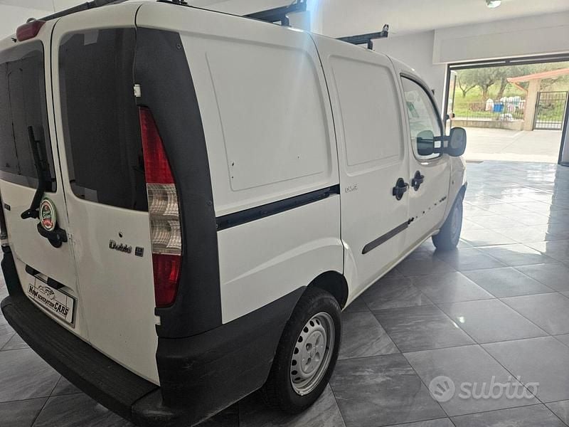 Usata Fiat Doblò 101 CV (74 kW) 2001 Bianco Monovolume