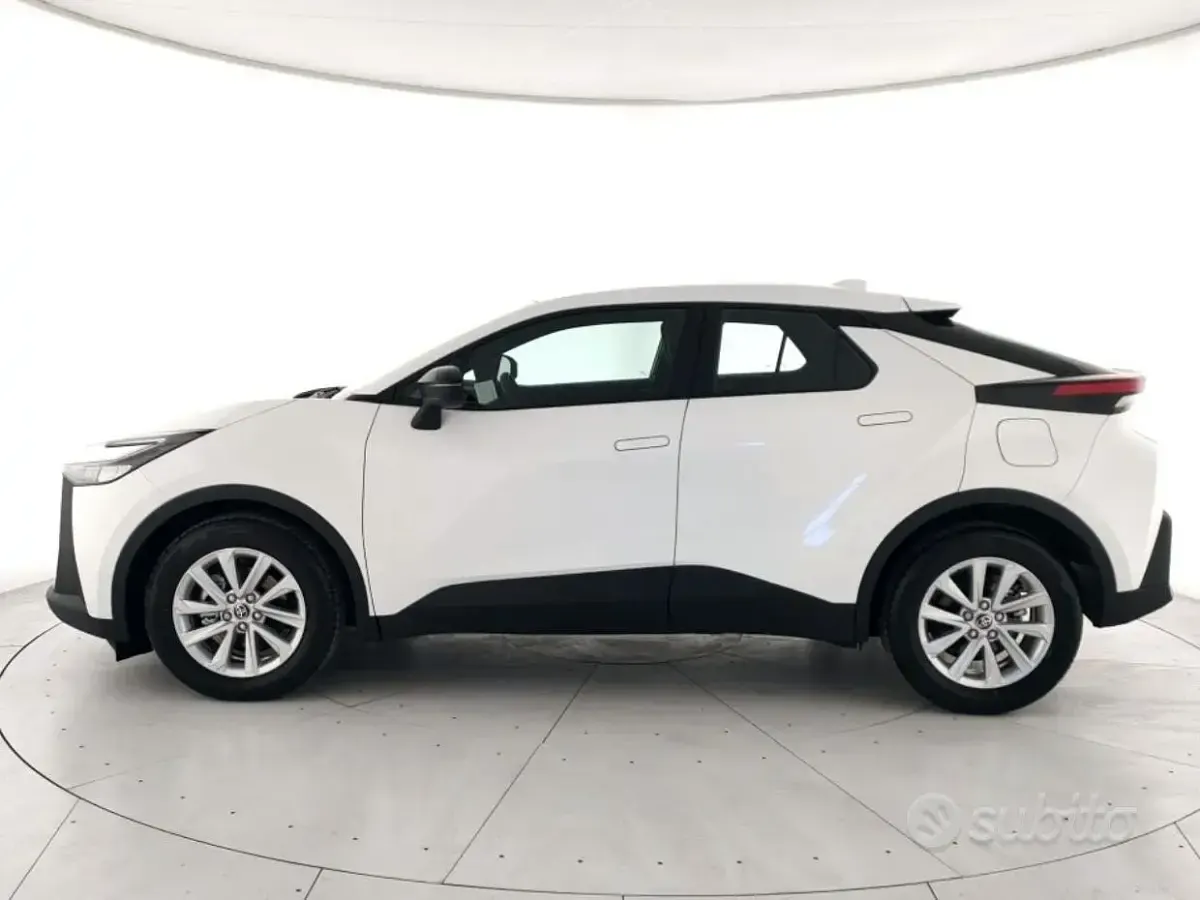 Nuova Toyota C-HR Active 98 CV (72 kW) 2026 Bianco SUV