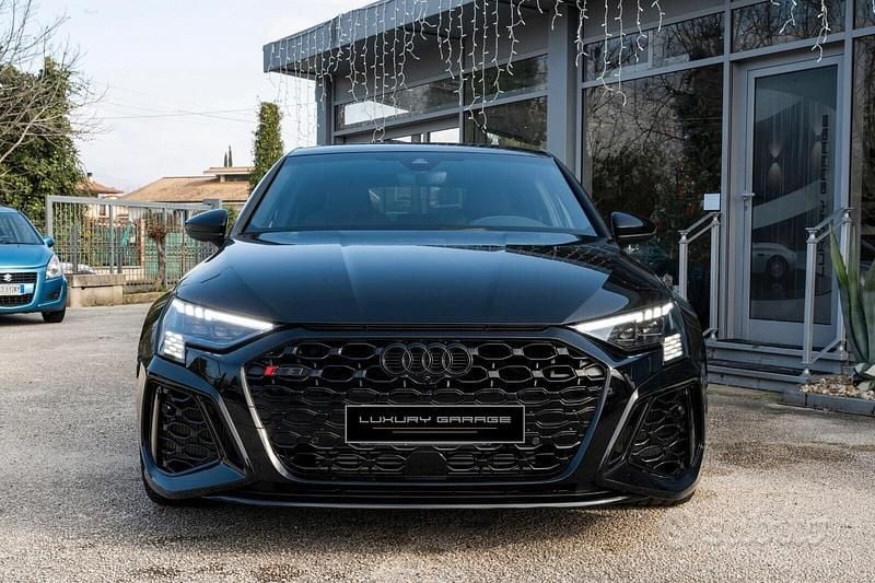 Usata Audi RS3 Performance 400 CV (294 kW) 2024 Nero Berlina
