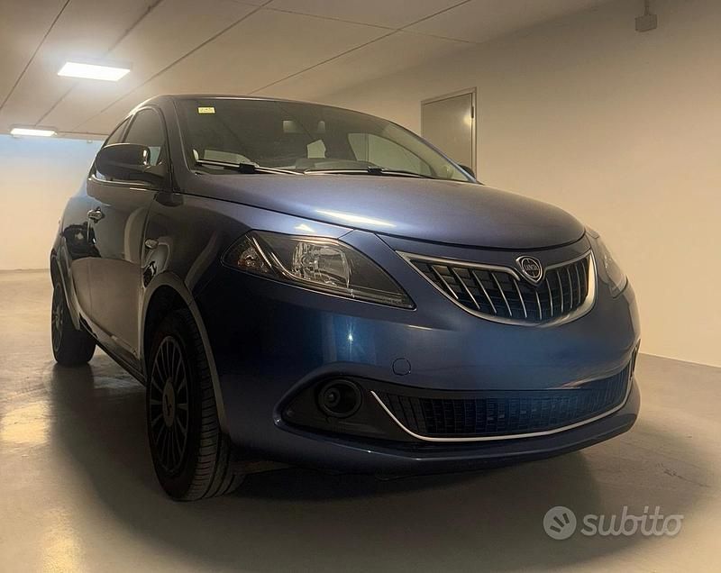 Usata Lancia Ypsilon S 69 CV (50 kW) 2022 Blu Utilitaria