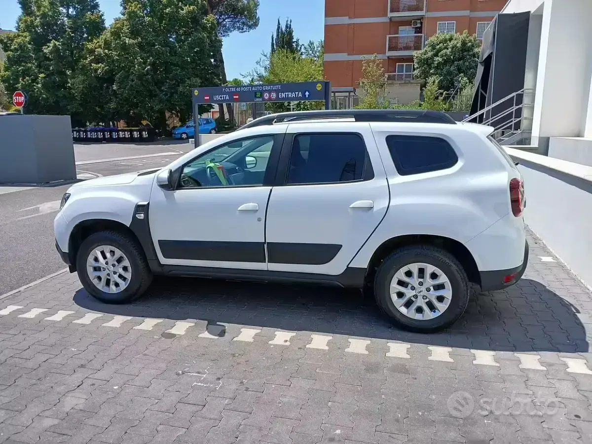 Usata Dacia Duster 101 CV (74 kW) 2023 Bianco SUV