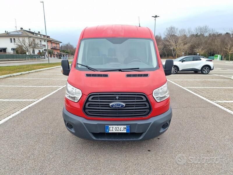 Usata Ford Transit 125 CV (91 kW) 2015 Rosso Berlina