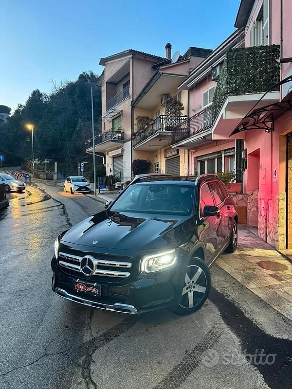 Usata Mercedes GLB200 Premium 150 CV (110 kW) 2023 Nero SUV