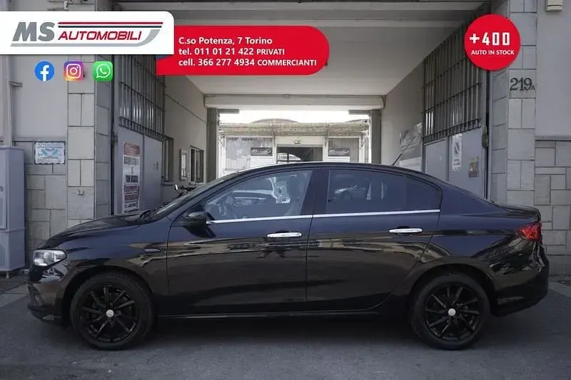 Usata Fiat Tipo Lounge 120 CV (88 kW) 2017 Nero Utilitaria