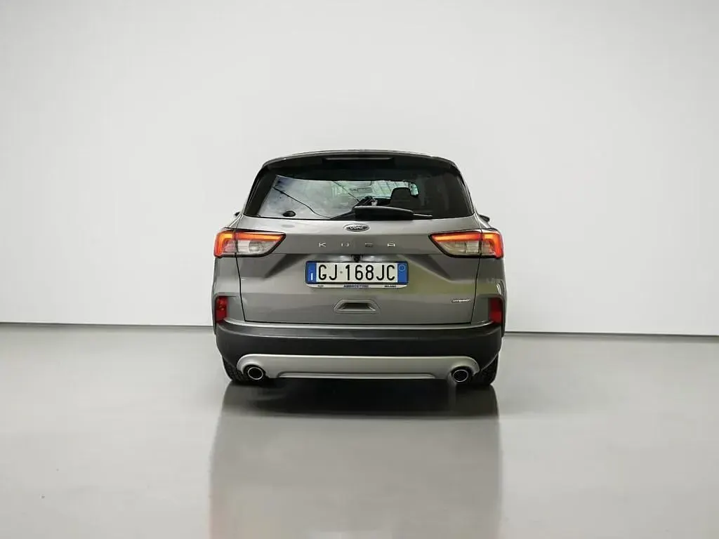 Usata Ford Kuga Business Edition 224 CV (164 kW) 2022 Grigio SUV