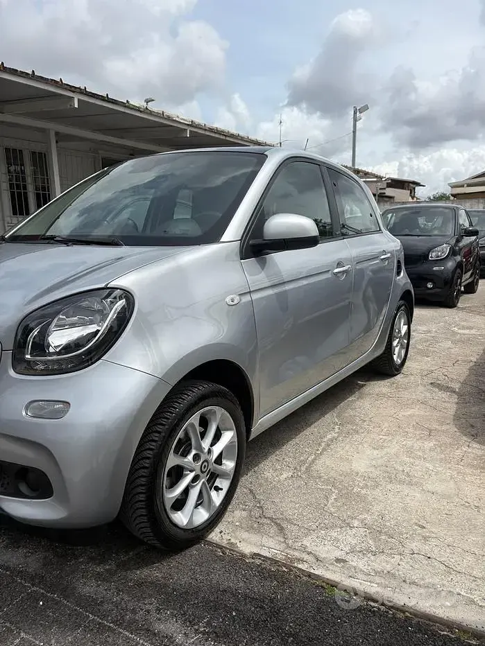 Usata Smart ForFour Prime 71 CV (52 kW) 2018 Grigio Utilitaria