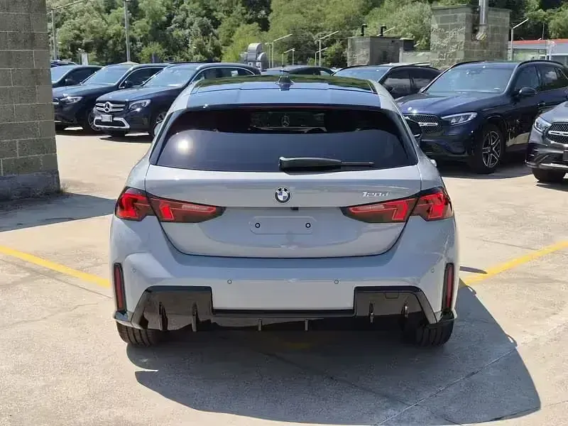 Nuova BMW 120 M Sport 163 CV (119 kW) 2026 Grigio Utilitaria