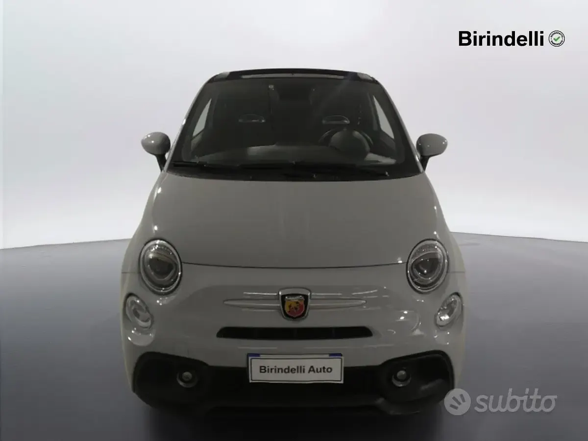 Usata Abarth 595C 165 CV (121 kW) 2022 Grigio Cabrio