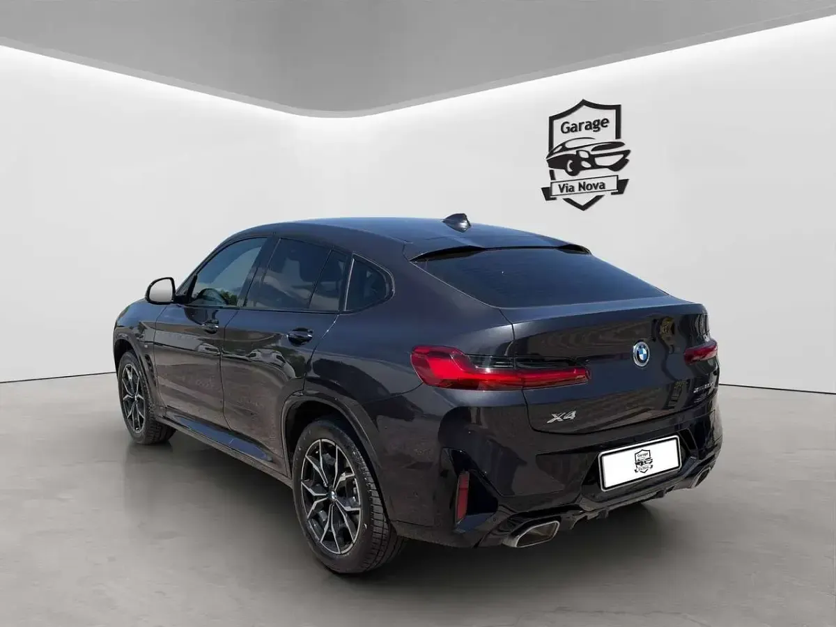 Usata BMW X4 M Sport 190 CV (139 kW) 2024 Grigio metallizzato SUV