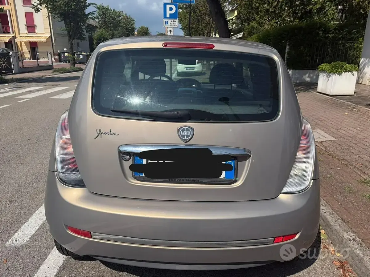 Usata Lancia Ypsilon 75 CV (55 kW) 2011 Utilitaria