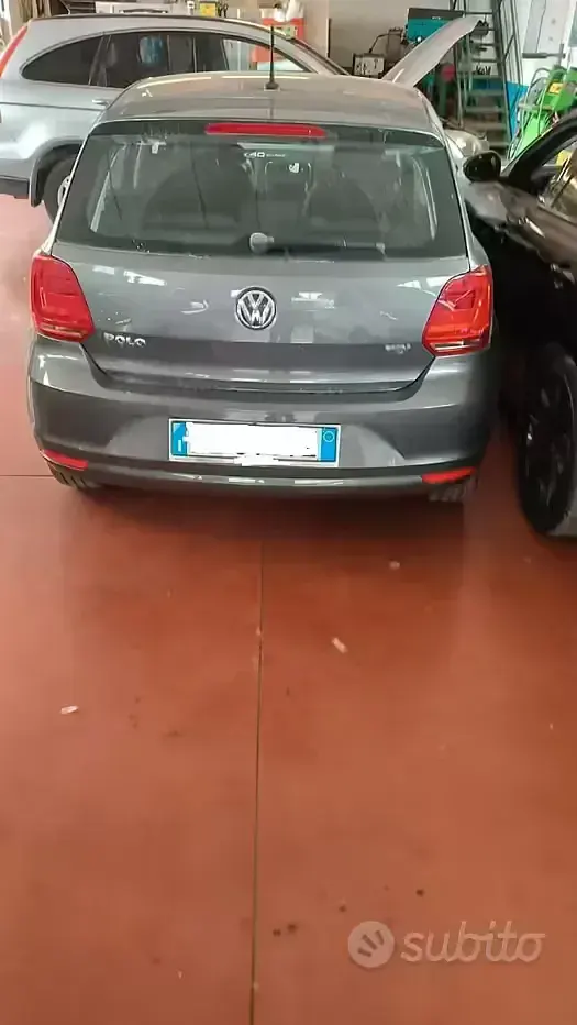 Usata VW Polo Comfortline 75 CV (55 kW) 2015 Grigio Berlina