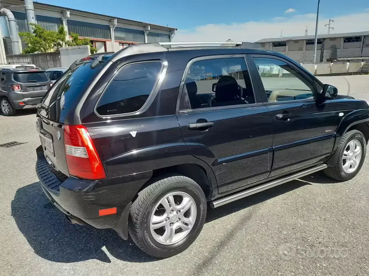 Usata Kia Sportage Active 140 CV (102 kW) 2008 Nero SUV