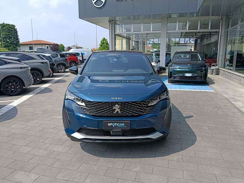 Usata Peugeot 3008 Allure 136 CV (100 kW) 2024 Blu celebs SUV