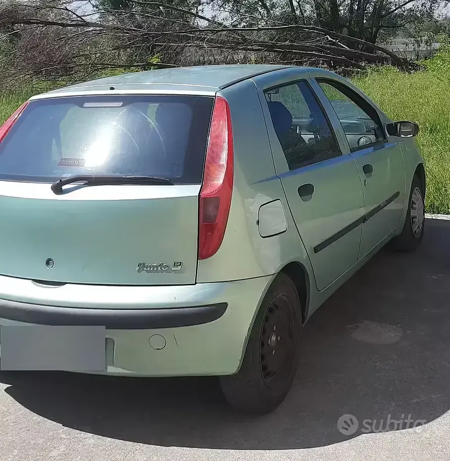 Occasion Fiat Punto 60 ch (44 kW) 2001 Vert Citadine
