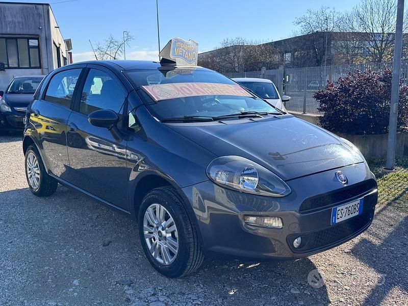 Usata Fiat Punto Street 77 CV (56 kW) 2013 Grigio Berlina
