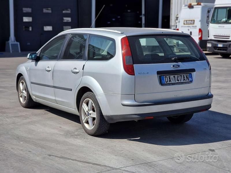 Usata Ford Focus 2005 Grigio Station wagon