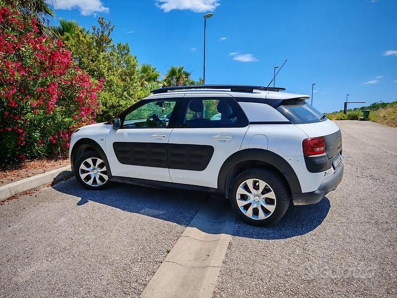 Usata Citroën C4 PureTech 82 CV (60 kW) 2016 Bianco SUV