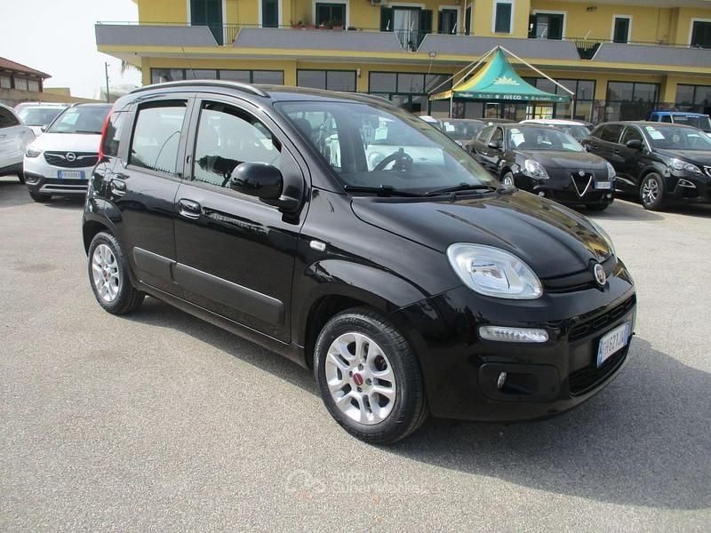 Usata Fiat Panda Lounge 69 CV (50 kW) 2017 Nero Utilitaria