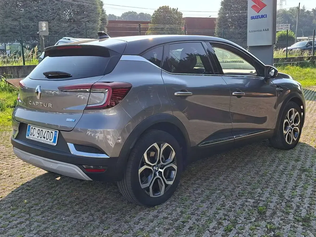 Usata Renault Captur Intens 92 CV (67 kW) 2020 Grigio SUV