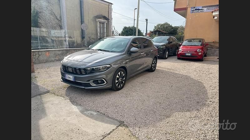 Grigio Usata 2023 Fiat Tipo Tre volumi | 16.990 € (Ottimo prezzo) - Immagine 1/4