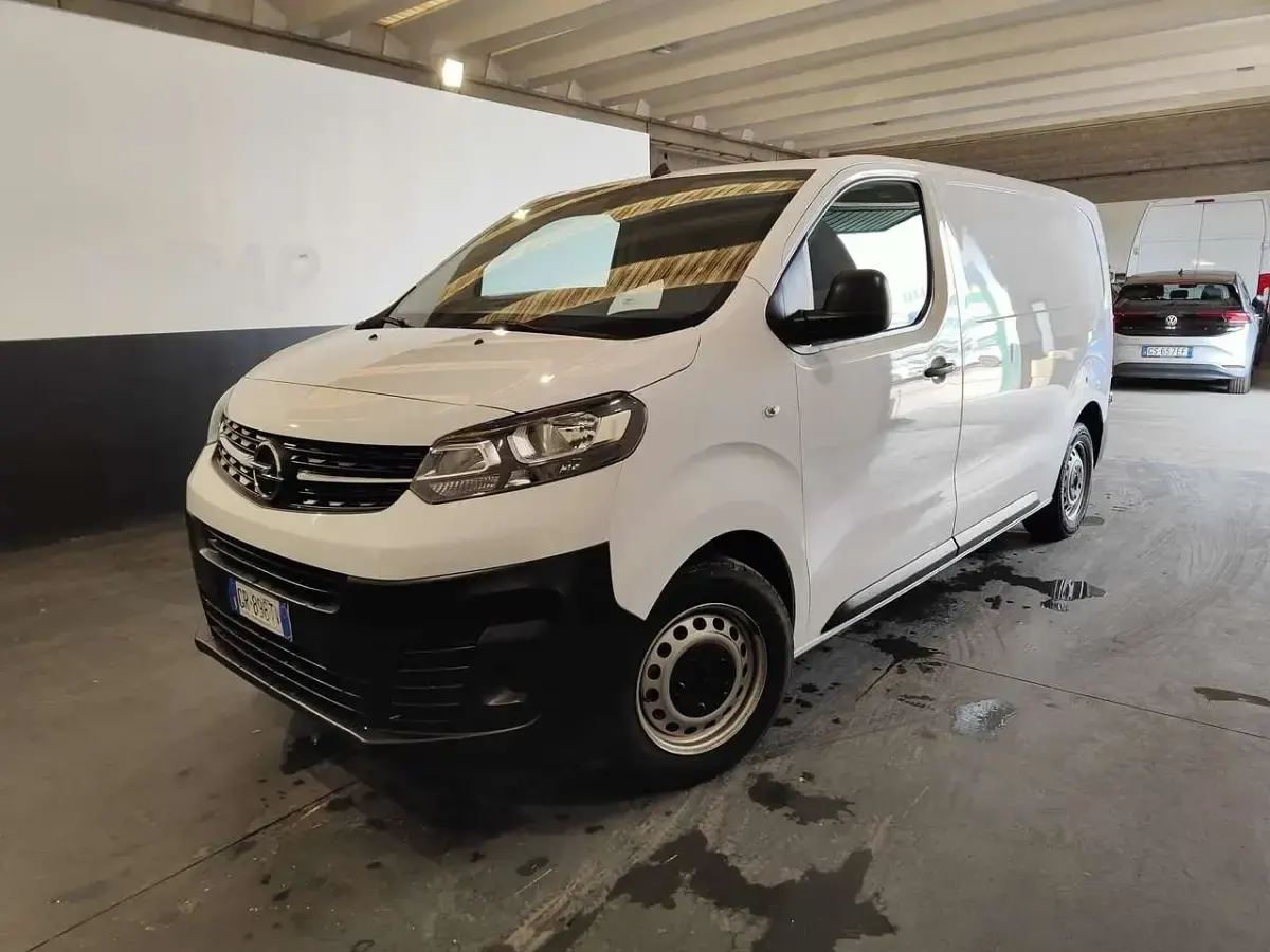 Usata Opel Vivaro-e Combi Enjoy 101 CV (74 kW) 2023 Monovolume