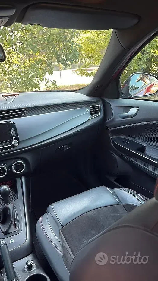 Usata Alfa Romeo Giulietta Quadrifoglio 240 CV (176 kW) 2016 Rosso Utilitaria