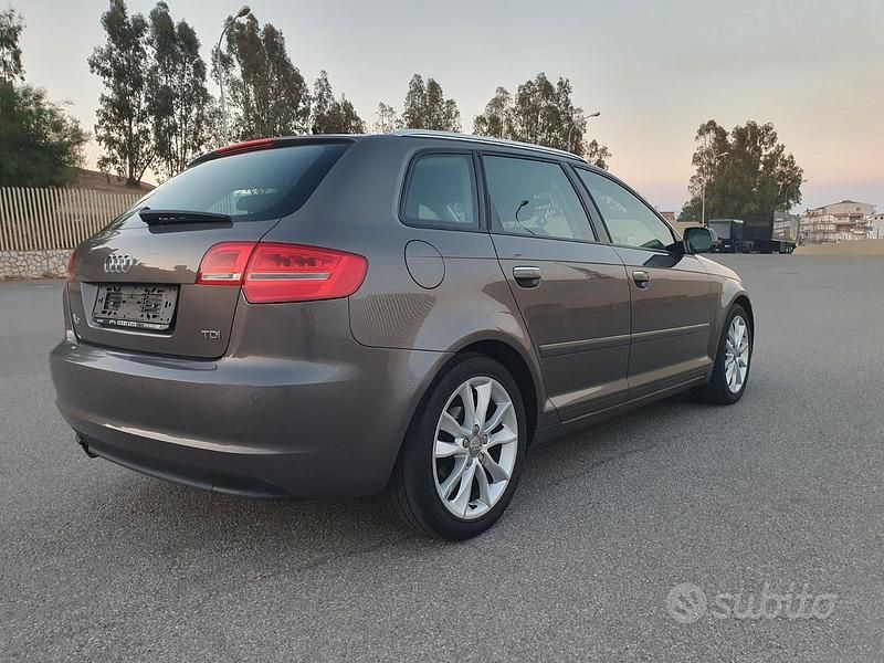 Usata Audi A3 Ambition 140 CV (102 kW) 2012 Bronzo Utilitaria