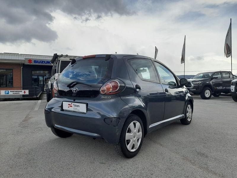 Usata Toyota Aygo Connect Style 68 CV (50 kW) 2012 Grigio Utilitaria