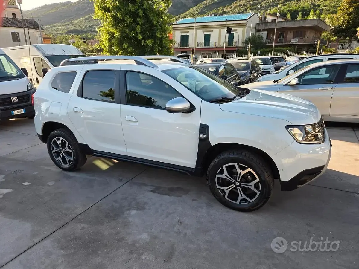 Usata Dacia Duster Essentiel 116 CV (85 kW) 2020 Bianco SUV