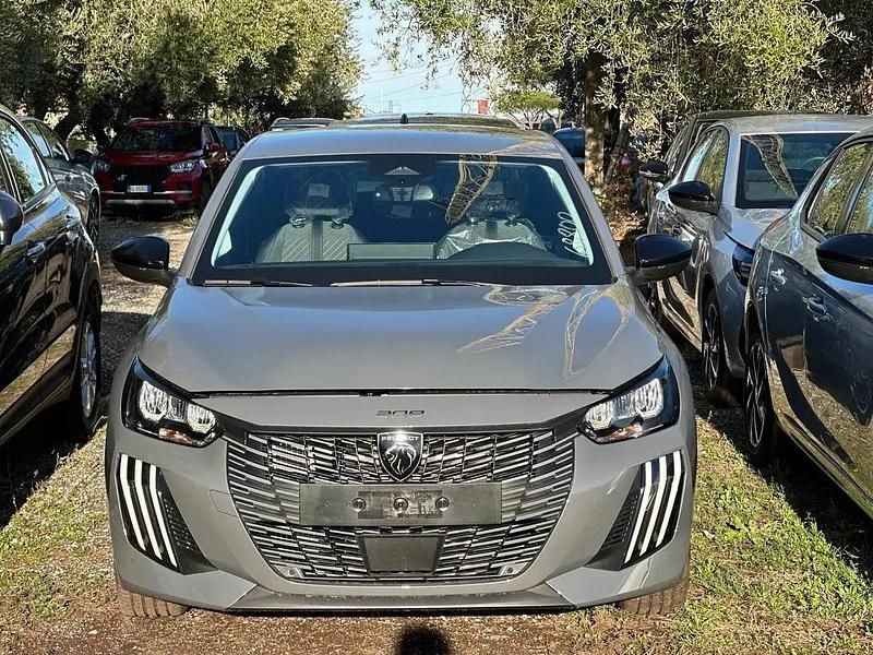 Usata Peugeot 208 Allure 110 CV (80 kW) 2025 Grigio Utilitaria