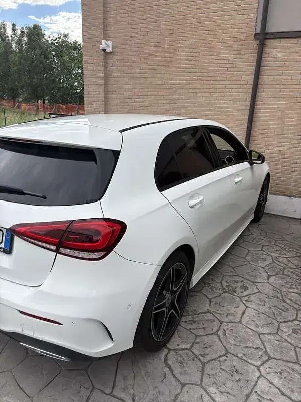 Usata Mercedes A180 Premium 116 CV (85 kW) 2019 Berlina