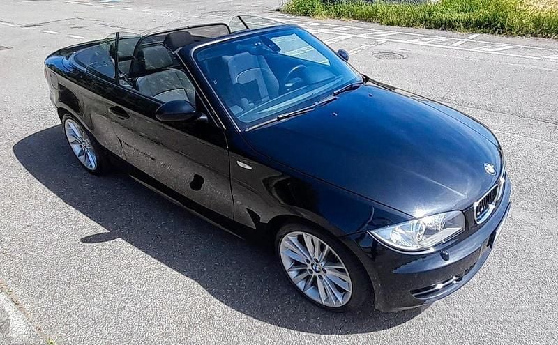 Nero Usata 2010 BMW 120 Cabriolet Cabrio | 8900 € (Buon prezzo) - Immagine 1/4