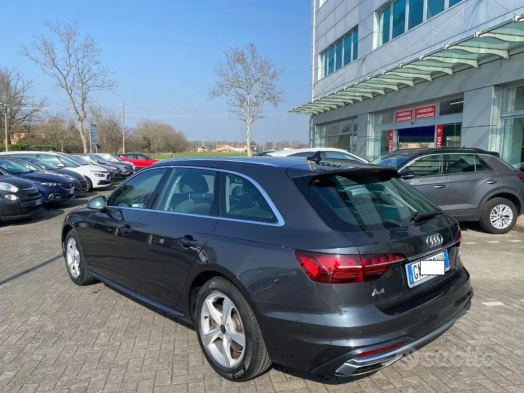 Usata Audi A4 Business 163 CV (119 kW) 2023 Grigio Station wagon