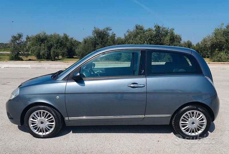 Usata Lancia Ypsilon 59 CV (43 kW) 2008 Grigio Utilitaria