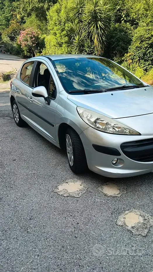 Usata Peugeot 207 95 CV (69 kW) 2009 Grigio Berlina