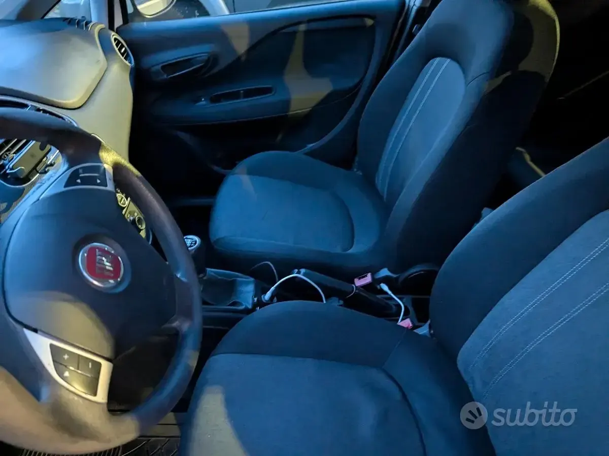 Usata Fiat Grande Punto 75 CV (55 kW) 2014 Bianco Utilitaria