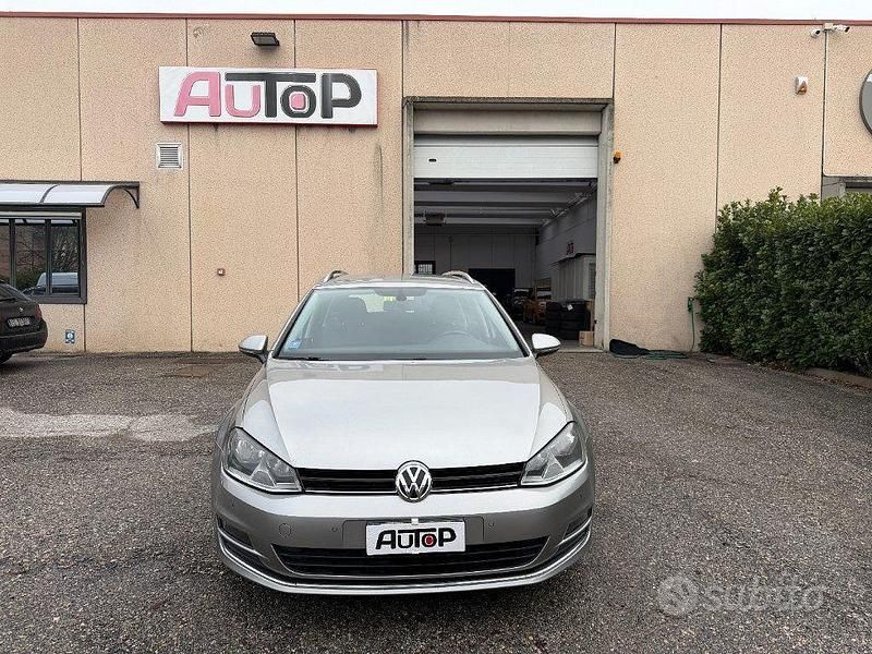 Usata VW Golf VII Highline 110 CV (80 kW) 2016 Grigio Station wagon