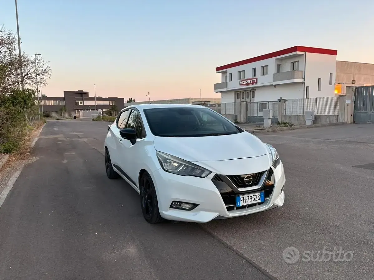Usata Nissan Micra Tekna 90 CV (66 kW) 2017 Bianco Utilitaria