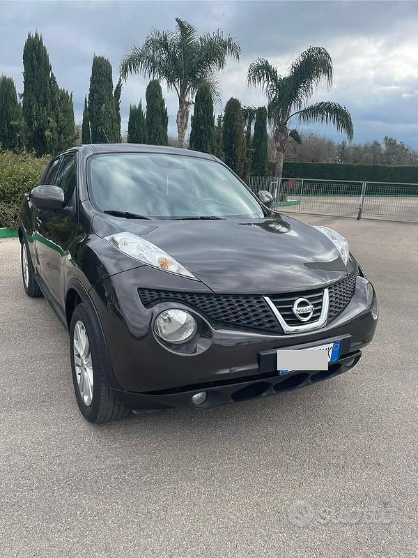 Usata Nissan Juke 110 CV (80 kW) 2011 Marrone SUV
