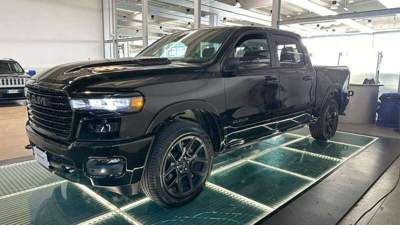 Usata RAM 1500 420 CV (308 kW) 2024 Nero Pick-up
