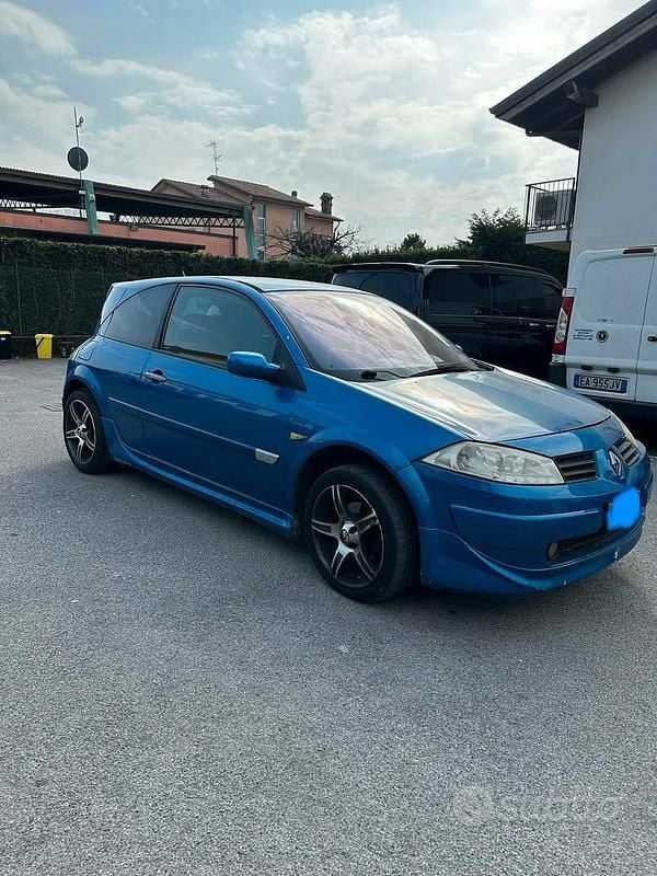 Usata Renault Mégane II Dynamique 106 CV (77 kW) 2005 Blu Berlina
