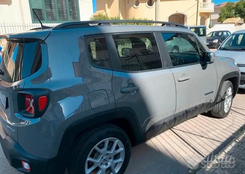 Usata Jeep Renegade 120 CV (88 kW) 2022 Grigio SUV
