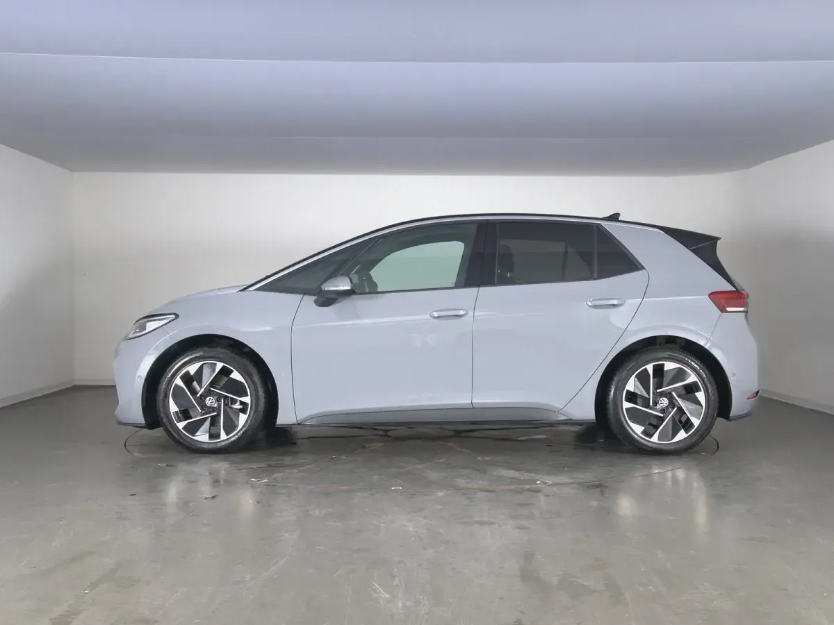 Gebraucht VW ID.3 Pro Performance 150 kW (204 PS) 2024 Grau Kleinwagen