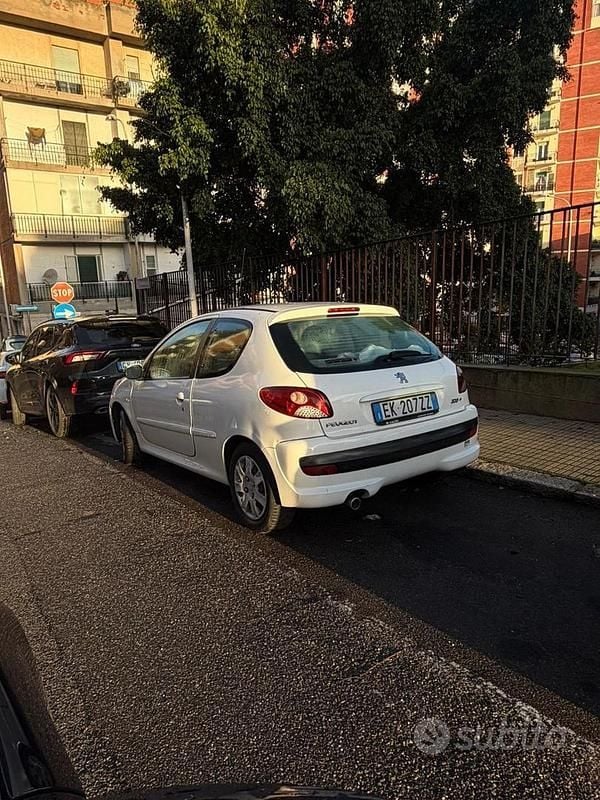 Usata Peugeot 206 68 CV (50 kW) 2012