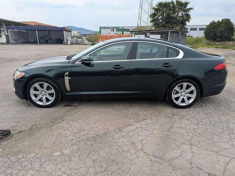 Usata Jaguar XF Luxury 241 CV (177 kW) 2009 Verde Berlina
