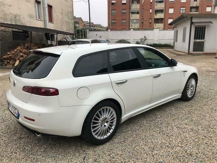 Usato 2011 Alfa Romeo 159 2.0 Diesel 170 CV (4.900